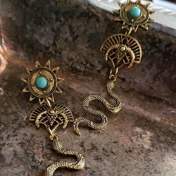 Free People Jewelry - Artisan Goddess Snake Earrings